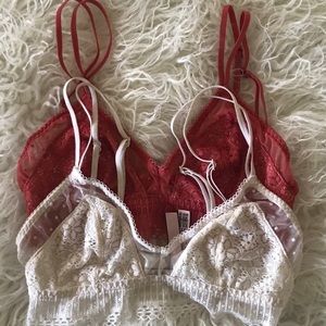 2 Victoria’s Secret Bralettes